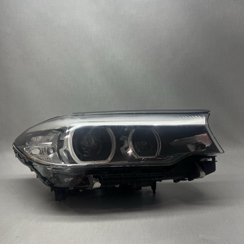 8499120 BMW 540 HEADLIGHT RIGHT PASSENGER 550 2018 2019 2020 OEM 8499120
