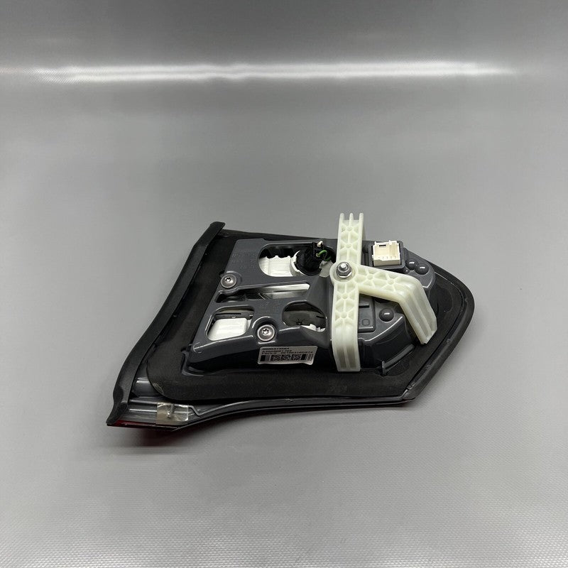 MERCEDES BENZ C300 WAGON TRUNK TAIL LIGHT LEFT DRIVER 2015 2016 2017 2