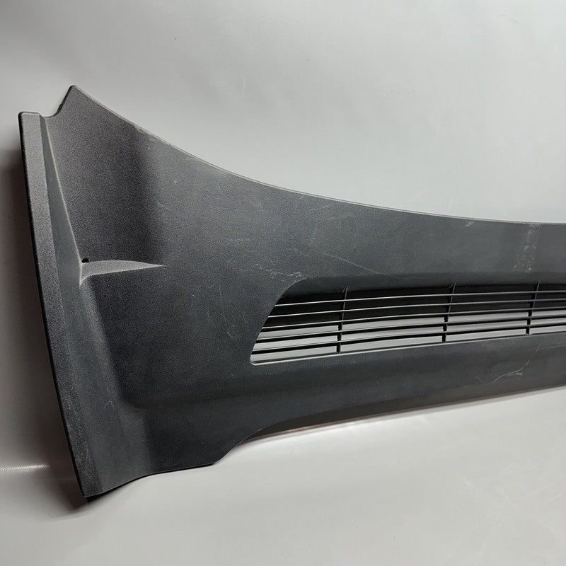 1619812-00-A TESLA MODEL Y WINDSHIELD COWL PANEL SHIELD 2020 2021 2022 2023 OEM 1619812-00-A