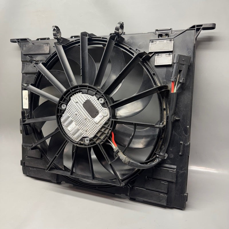 8619625 BMW 530E RADIATOR FAN 540 740E 2016 2017 2018 2019 2020 OEM 8619625