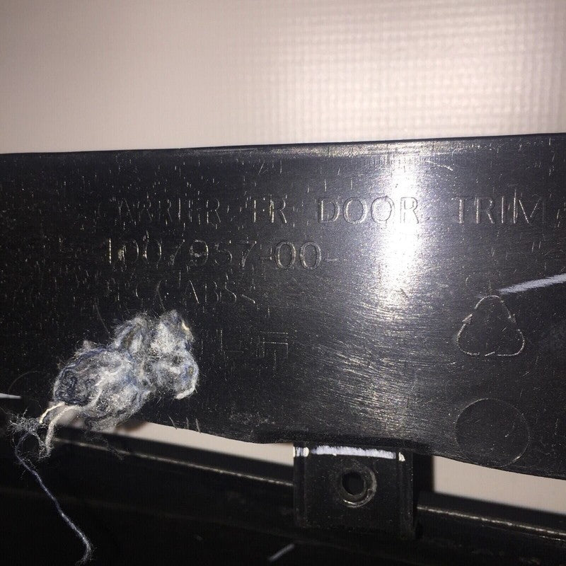 1007957-00 TESLA MODEL S DOOR PANEL RIGHT FRONT 2012 2013 2014 2015 OEM