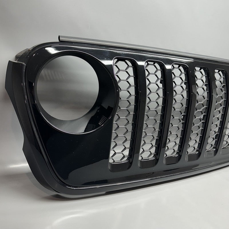 T720004AB JEEP WRANGLER GLADIATOR GRILLE 2018 2019 2020 2021 2022 2023 OEM T720004AB