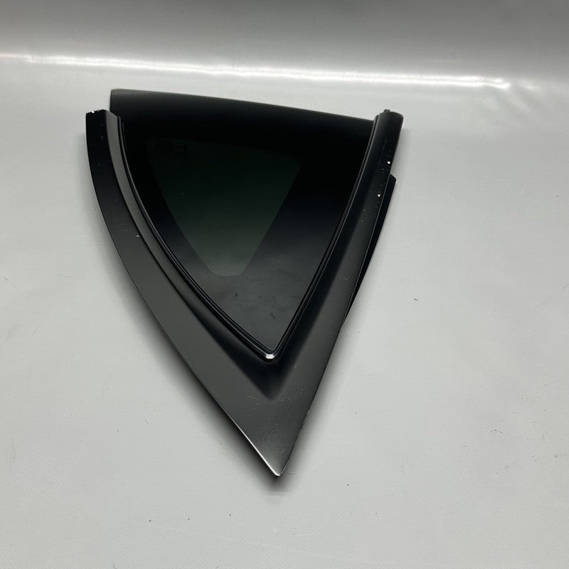 1495740-00-E TESLA MODEL Y QUARTER GLASS LEFT REAR 2020 2021 2022 2023 OEM 1495740-00-E
