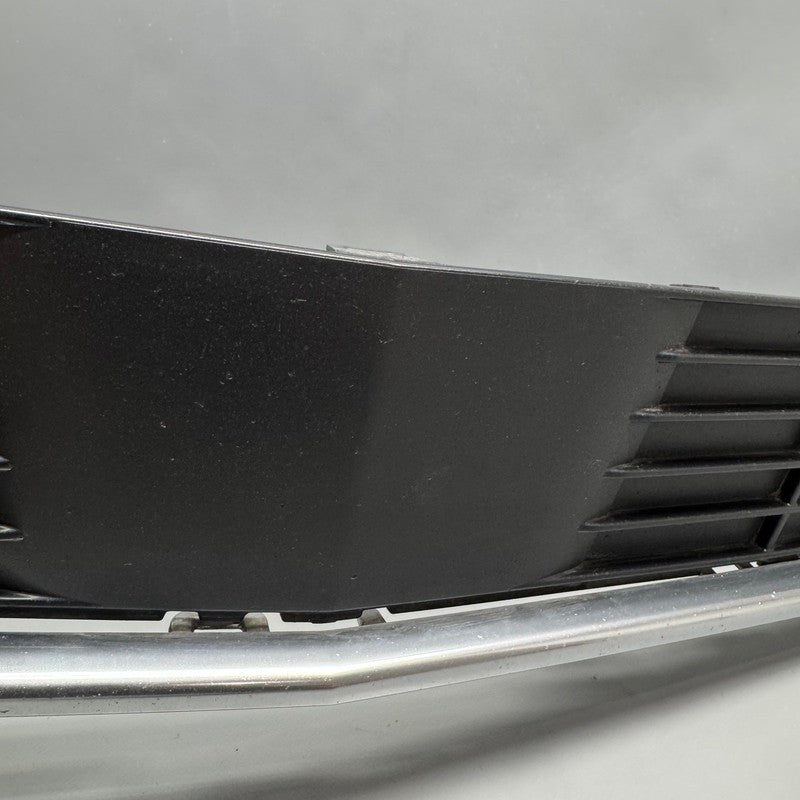 CADILAC ESCALADE LOWER GRILLE 2015 2016 2017 2018 2019 2020 OEM  23181