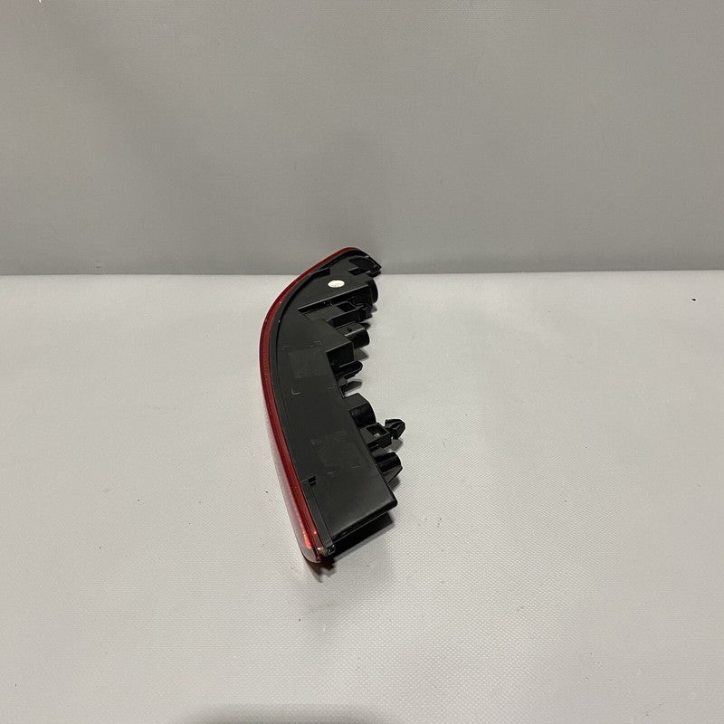 PORSCHE CAYANNE REAR BUMPER LEFT DRIVER REFLECTOR 2015 2016 7P5945701B