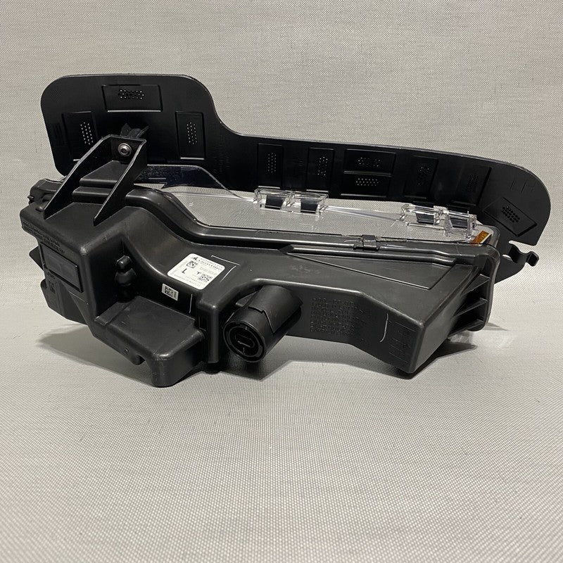 1077389-00-F TESLA MODEL 3 FOG LIGHT LEFT DRIVER SIDE 1077389-00-F 2020 2021 LED OEM