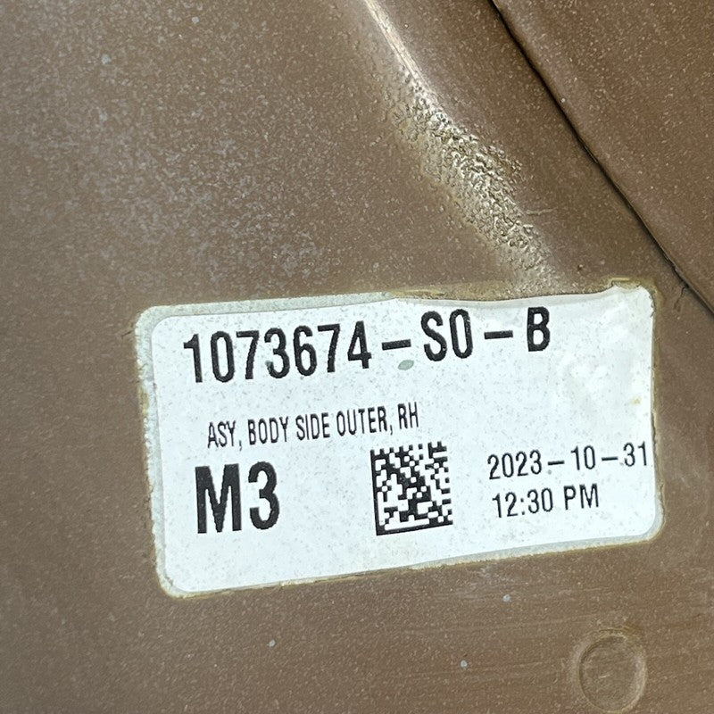 1073674-S0-B TESLA MODEL 3 QUARTER PANEL RIGHT SIDE 2017 18 19 20 21 22 2023 OEM 1073674-S0-B