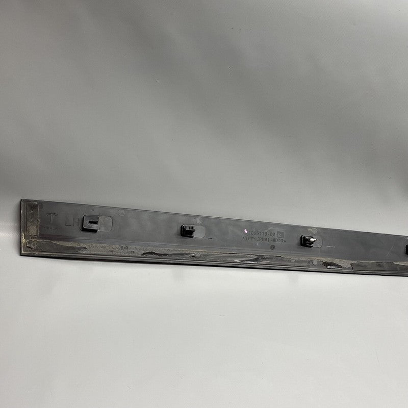 1035119-00-D TESLA MODEL X DOOR MOLDING TRIM LEFT 2016 2017 2018 2019 1035119-00-D OEM 