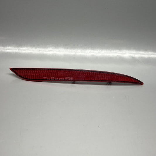 1077407 TESLA MODEL 3 REAR BUMPER REFLECTOR RIGHT 2017 2018 2019 2020 2021 OEM 1077407