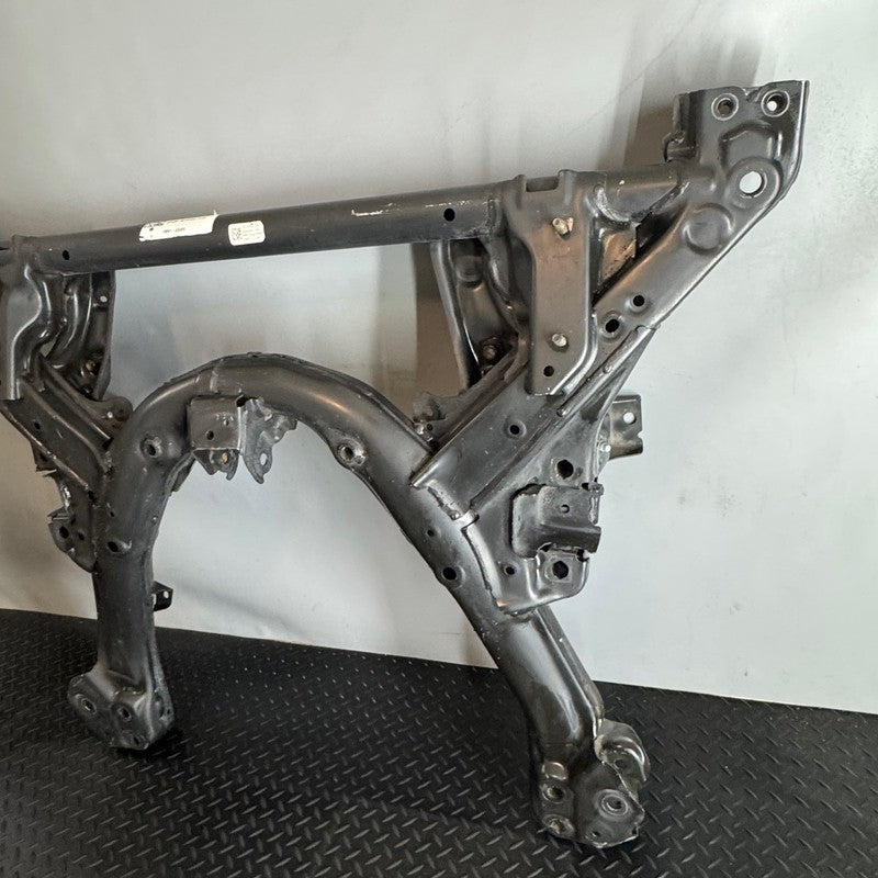 TESLA MODEL Y SUBFRAME CROSSMEMBER FRONT 1044531-00-B 2020 2021 2022 2
