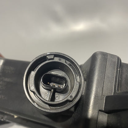 1077392-00-F TESLA MODEL 3 FOG LIGHT RIGHT PASSENGER  2017 2018 2019 2020 OEM DAMAGED