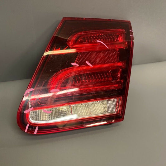 W212 MERCEDES  BENZ E63 TRUNK TAIL LIGHT RIGHT PASSENGER 2014 2015 2016 AMG OEM