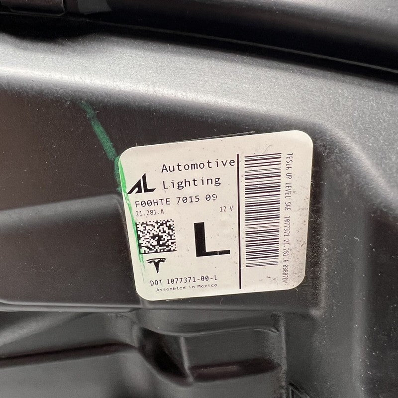 1077371-00-L TESLA MODEL 3 HEADLIGHT LEFT DRIVER LED 2017 2018 2019 2020 OEM 1077371-00-L