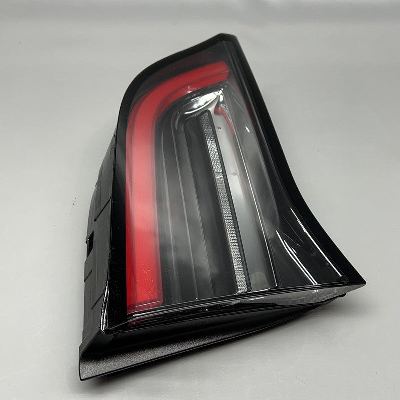 TESLA MODEL Y TAIL LIGHT TRUNK LEFT DRIVER 2020 21 22 23 2024 1502088-