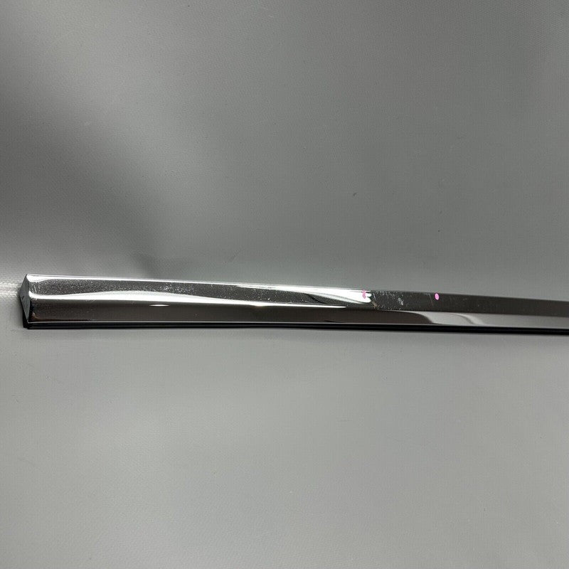 1098684-00-D TESLA MODEL X DOOR WINDOW MOLDING RIGHT FRONT 2015 16 17 18 19 20 21 22 2023 OEM