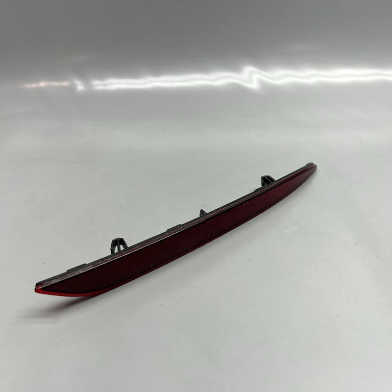 1077407 TESLA MODEL 3 REAR BUMPER REFLECTOR RIGHT PASSENGER 2016 2017 2018 2019 2020 OEM