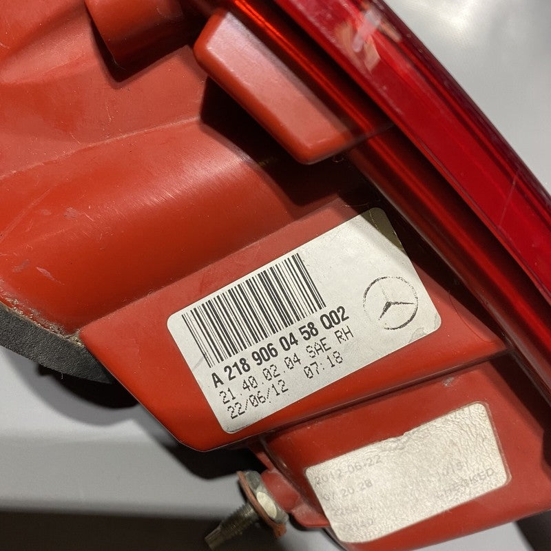 A2189060458 MERCEDES BENZ CLS550 TAIL LIGHT CLS63 RIGHT PASSENGER LED OEM 2012 2013 2014 