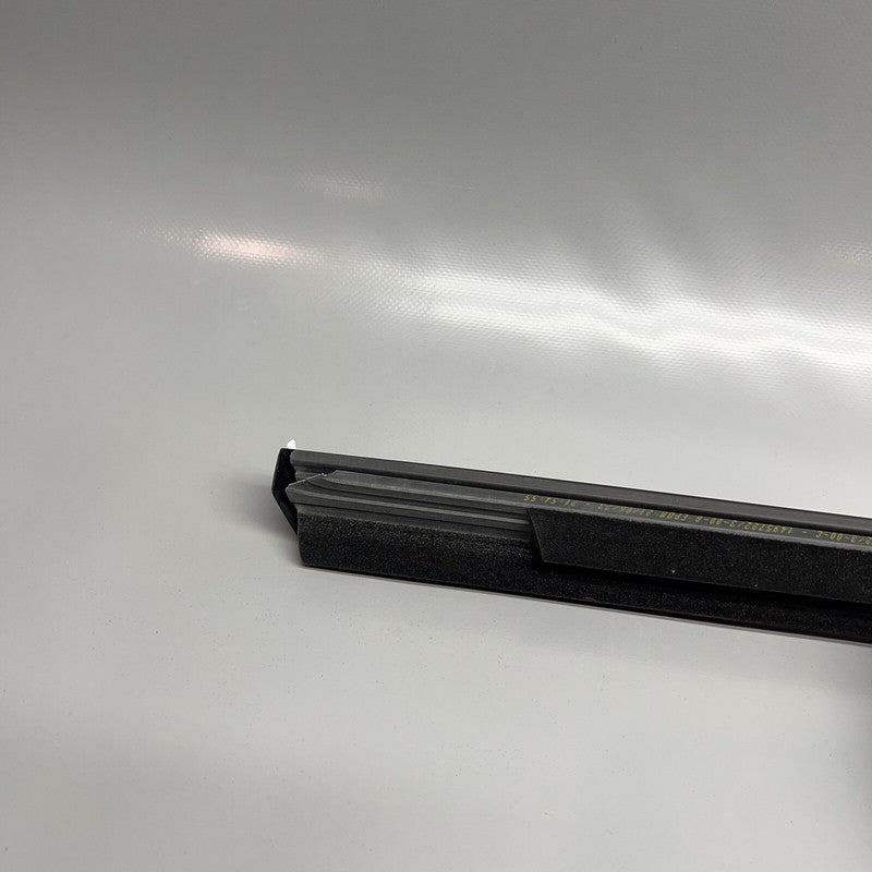 1621170-00-C TESLA MODEL Y DOOR WINDOW MOLDING LEFT REAR 2020 21 22 23 2024 OEM 1621170-00-C