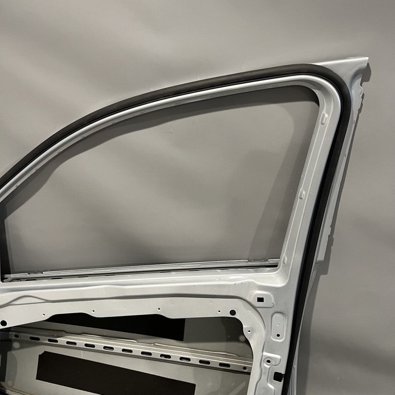 GLS 580 MERCEDES BENZ GLS580 DOOR RIGHT FRONT GLS450 2020 2021 2022 2023 OEM