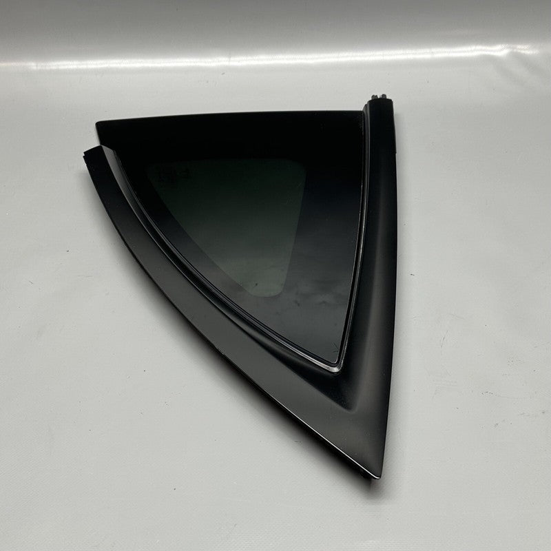 1495740-00-E TESLA MODEL Y QUARTER GLASS LEFT REAR 2020 2021 2022 2023 OEM 1495740-00-E