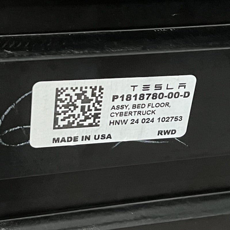 1818780-00-D TESLA CYBERTRUCK BED FLOOR RWD 2024 2025 OEM 1818780-00-D