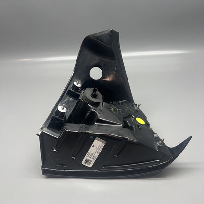 1502086-00-D TESLA MODEL Y TAIL LIGHT LEFT DRIVER 2020 2021 2022 2023 OEM 1502086-00-D