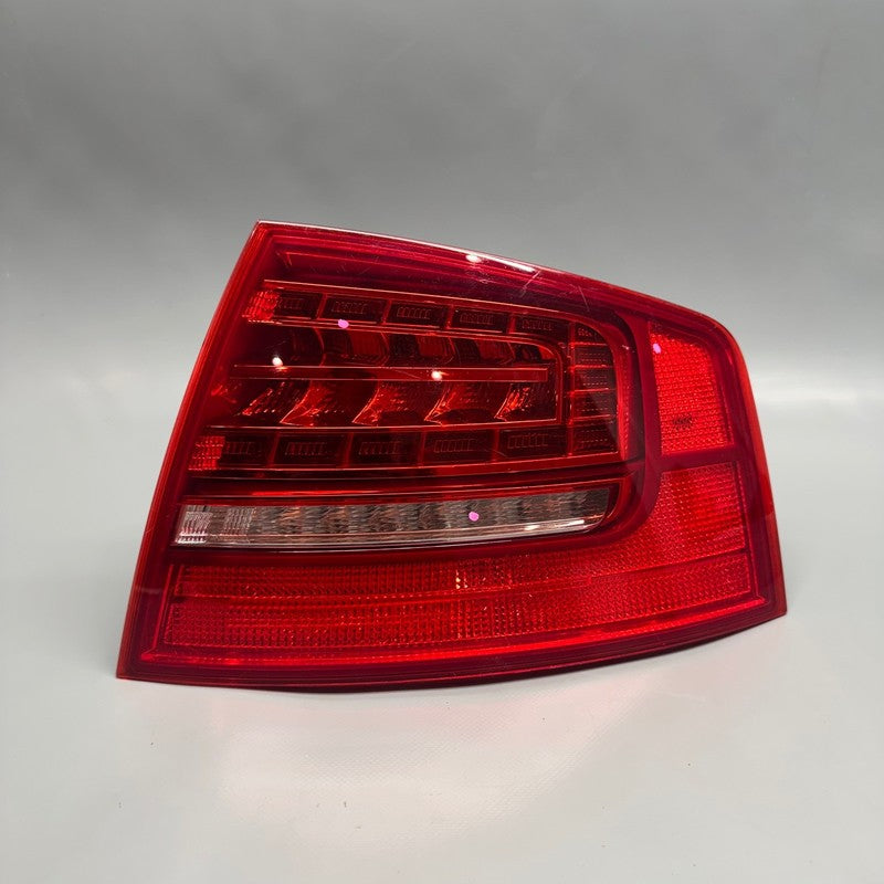 AUDI A8 TAIL LIGHT RIGHT PASSENGER S8 2008 2009 2010 OEM 4E0945096J