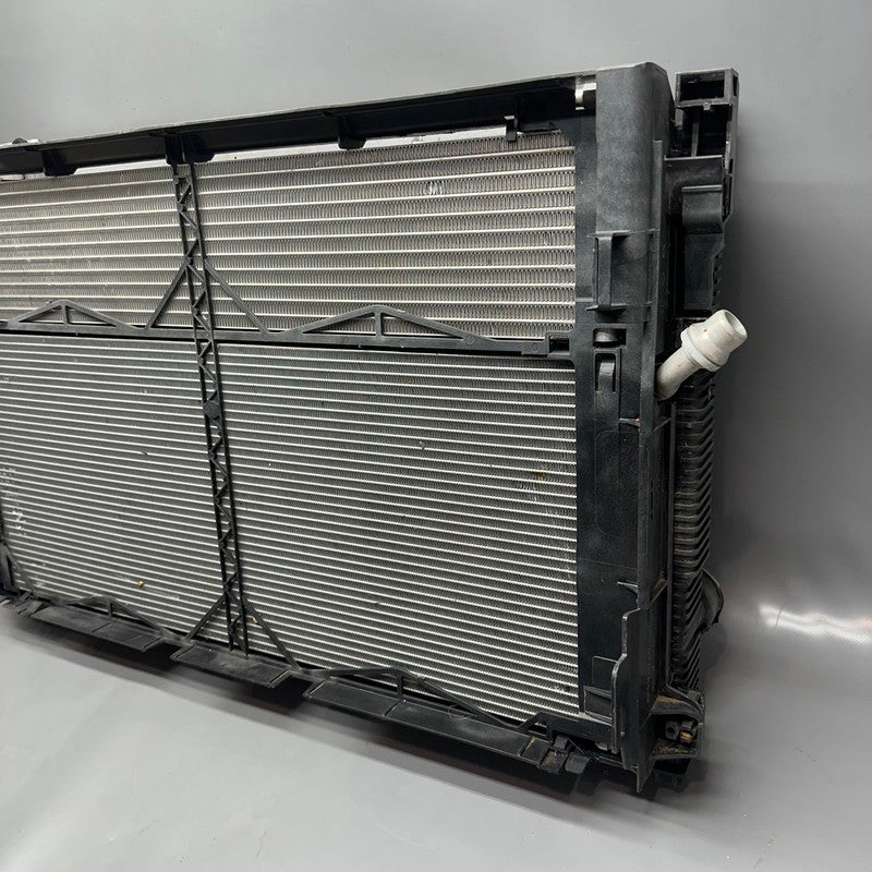 A2045003703 MERCEDES BENZ E350 E550 RADIATOR 2010 2011 2012 2013 2014 2015 OEM A2045003703