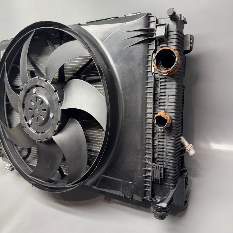 A2045003703 MERCEDES BENZ E350 E550 COOLANT RADIATOR 2010 2011 2012 2013 2014 2015 OEM