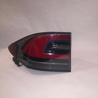 1034332-00-A TESLA MODEL X TAIL LIGHT LEFT DRIVER 1034332-00-A 2015 2016 2017 2018 LED OEM