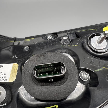 1502088-00-B TESLA MODEL Y LIFTGATE TAIL LIGHT LEFT DRIVER 2020 21 22 2023 OEM 1502088-00-B