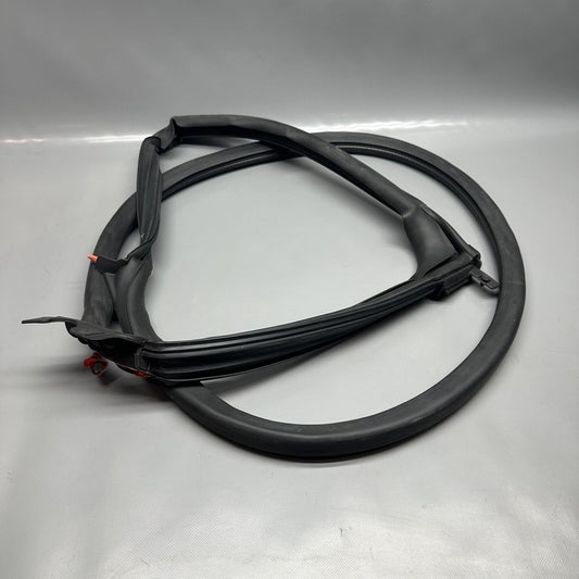 6009586-00-I TESLA MODEL S DOOR BODY SEAL RIGHT REAR 2012-2020 OEM 6009586-00-I