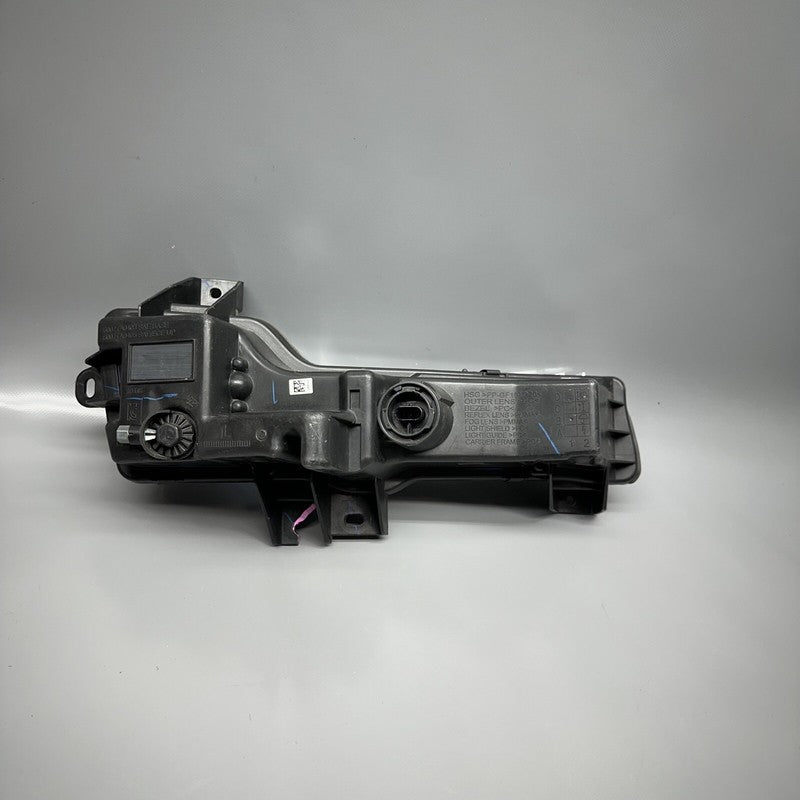 1077391-00-F TESLA MODEL 3 FOG LIGHT LEFT DRIVER 2017 18 19 20 21 22 2023 3 PIN 1077391-00-F