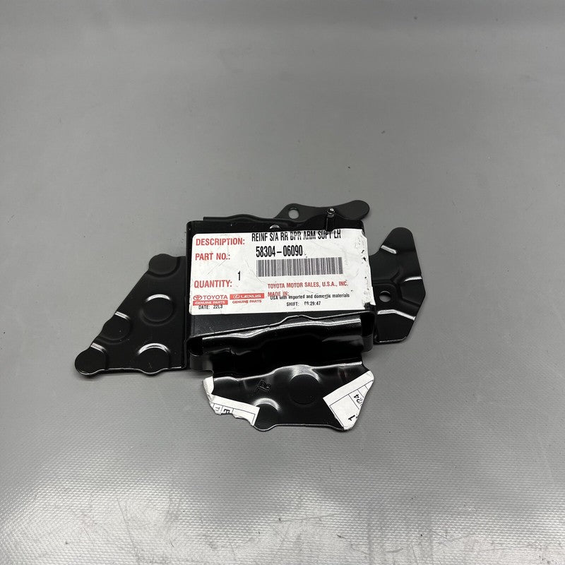 58304-06090 LEXUS ES350 BUMPER BRACKET LEFT REAR 2019 2020 2021 2022 OEM 58304-06090