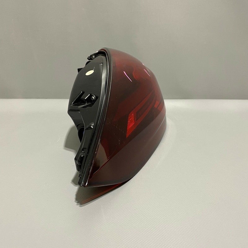 95863106131 PORSCHE CAYENNE TURBO GTS TAIL LIGHT LEFT DRIVER 95863106131 2015 2016 2017 OEM