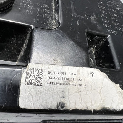 1077397-90 TESLA MODEL 3 TAIL LIGHT LEFT DRIVER 2017 18 19 20 21 22 2023 OEM 1077397-90-