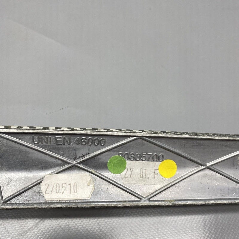 80335700 MASERATI GRANTURISMO DOOR TRIM LEFT CARBON FIBER 80335700 2014 2015 2016 2017 