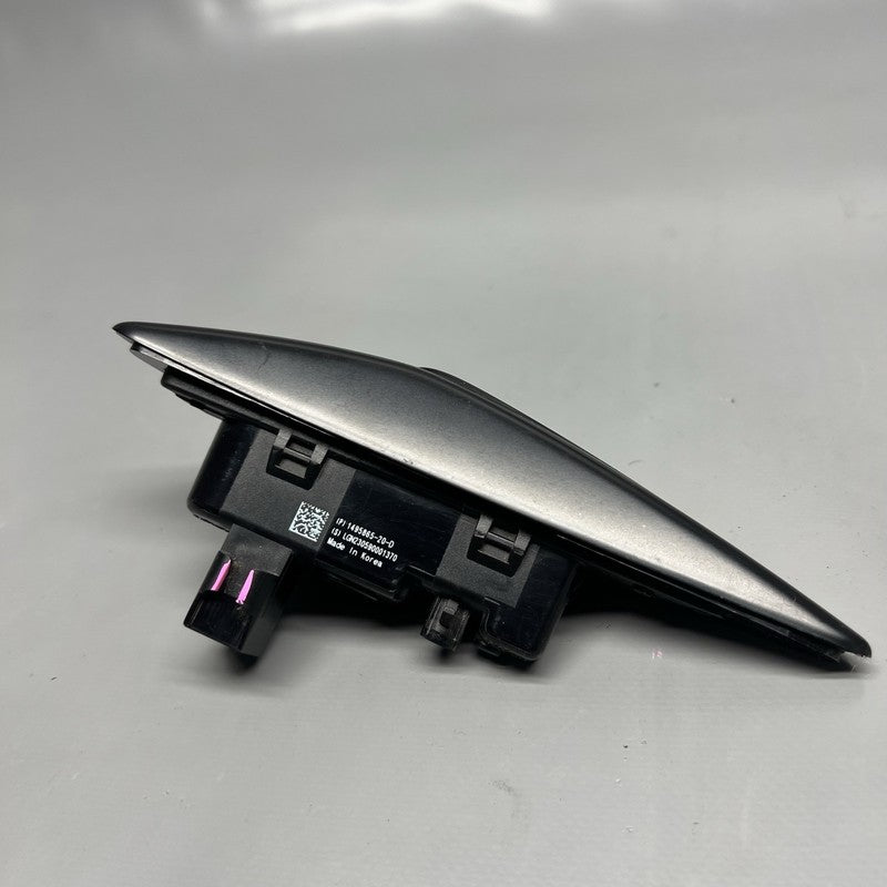 1495865-20-D TESLA MODEL 3 Y FENDER CAMERA MARKER RIGHT 2018 2019 2020 2021 2022 OEM