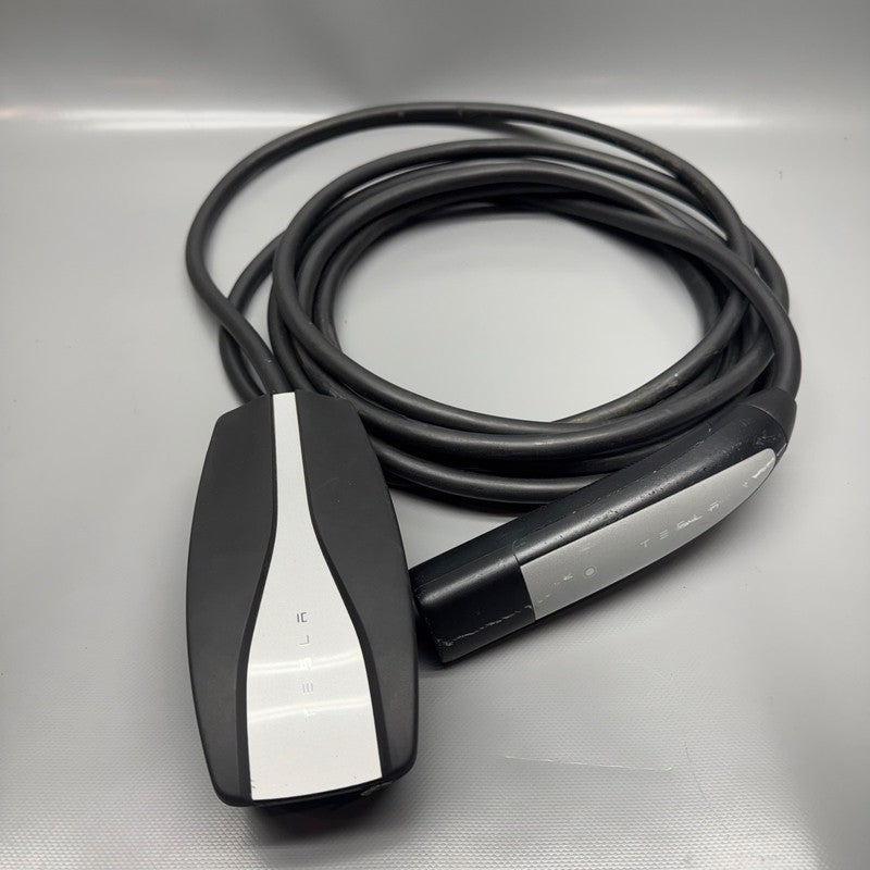 TESLA MODEL 3 S X CHARGING UNIVERSAL MOBILE CONNECTOR GEN 2 OEM 110178