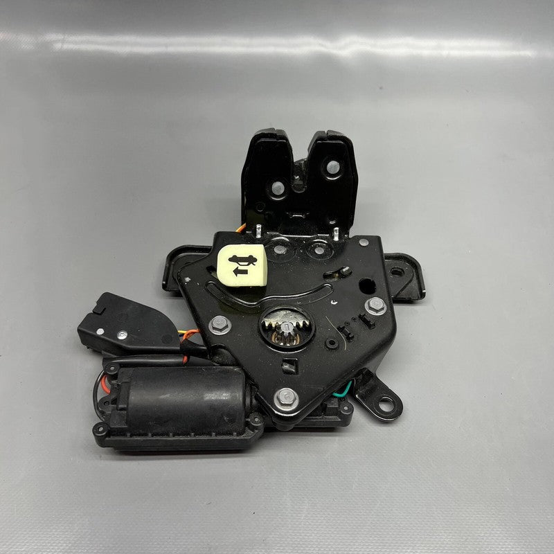 1500604-00-B TESLA MODEL 3 Y LIFTGATE LINCH CINCH 2018 19 20 21 22 2023 OEM 1500604-00-B