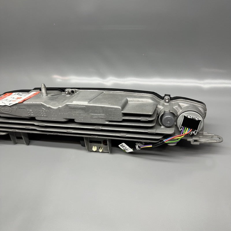 RANGE ROVER VOGUE TAIL LIGHT LEFT DRIVER 2023 2024 OEM