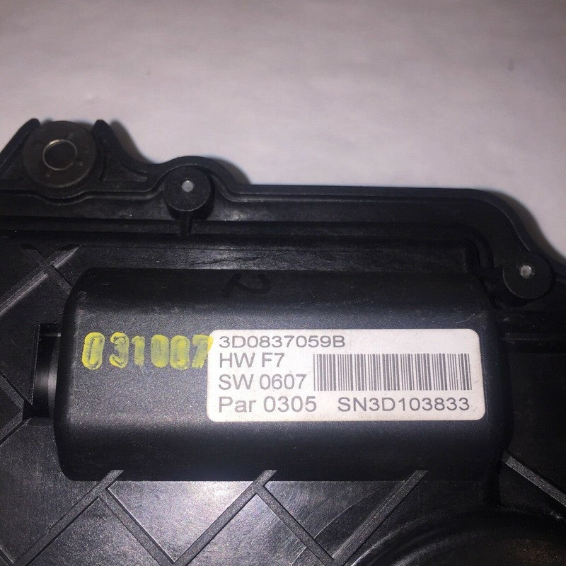 3D0837059B BENTLEY CONTINENTAL FLYONG SPUR LEFT FRONT DRIVE UNIT 2006 07 08 09 10 11 2012 