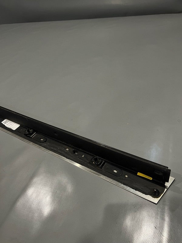 1860489-88-A TESLA CYBERTRUCK ROOF RAIL LEFT 2024 2025 OEM 1860489-88-A