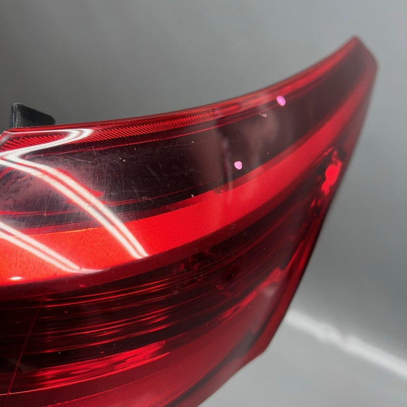 TOYOTA HIGHLANDER TAIL LIGHT RIGHT PASSENGER 2017 2018 2019 OEM