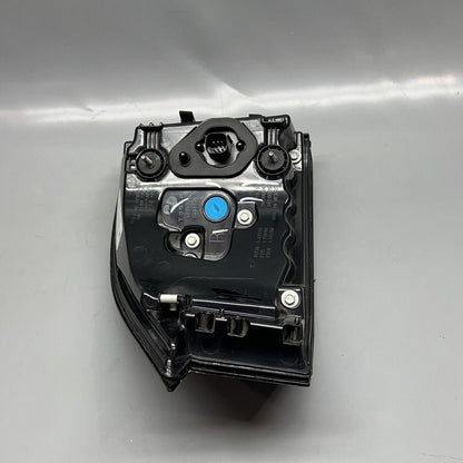 1034333-00-A TESLA MODEL X TAIL LIGHT RIGHT PASSENGER 2016 17 18 19 2020 LED OEM 1034333-00-A