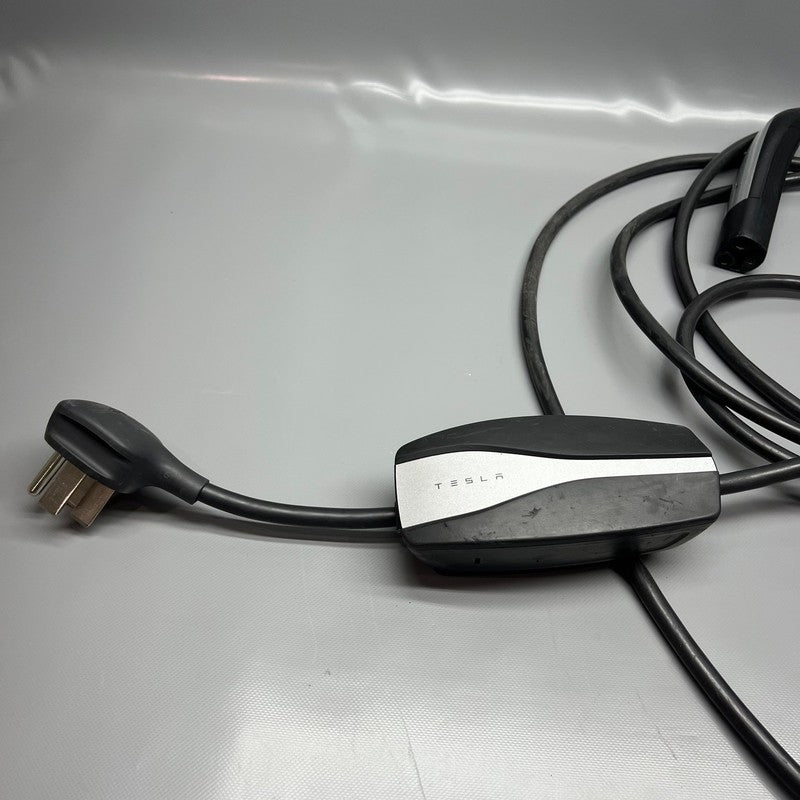 MODEL 3 S X TESLA MODEL 3 S X CHARGING CONNECTOR MOBILE GEN 2 OEM