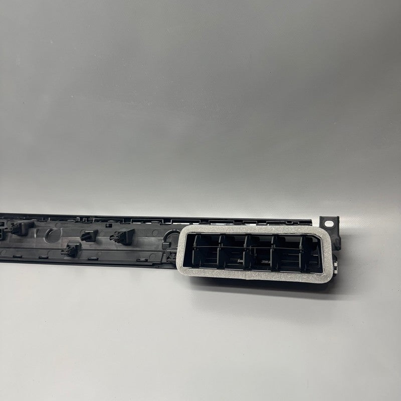 RANGE ROVER SPORT CENTER DASHBOARD AIR VENT GRILLE 2023-2025 OEM M8E2-