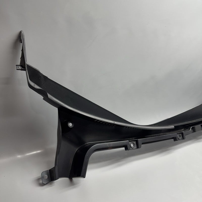 1930440-00-E TESLA MODELY JUNIPER COWL SCREEN COVER 2025 2026 OEM 1930440-00-E