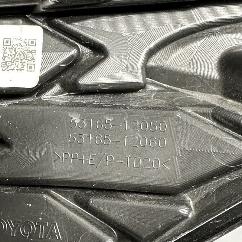 53165-12050 TOYOTA COROLLA GRILLE FRONT LOWER BUMPER BLACK 53165-12050