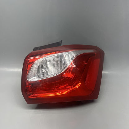 84769836 CHEVY EQUINOX TAIL LIGHT RIGHT PASSENGER 2018 2019 2020 2021 OEM